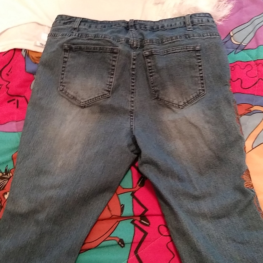 Jeans - Picture 3 of 4